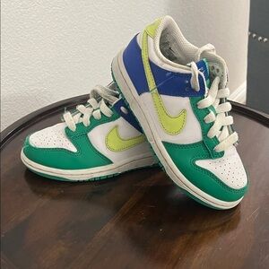 Nike Dunks 
Green and White Sneakers
Used